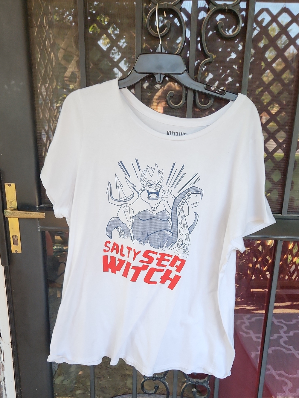 Disney White Salty Sea Witch Graphic Tee - Women's Short Sleeve
